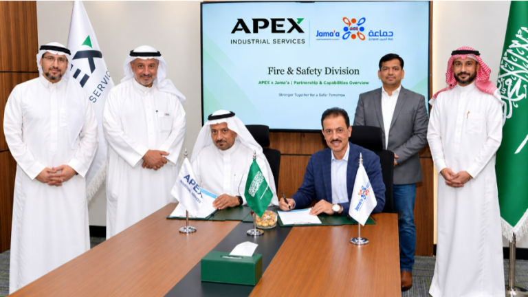لجنة الجبيل للطوارئ (جماعة) تزور مقر شركة APEX INDUSTRIAL SERVICES